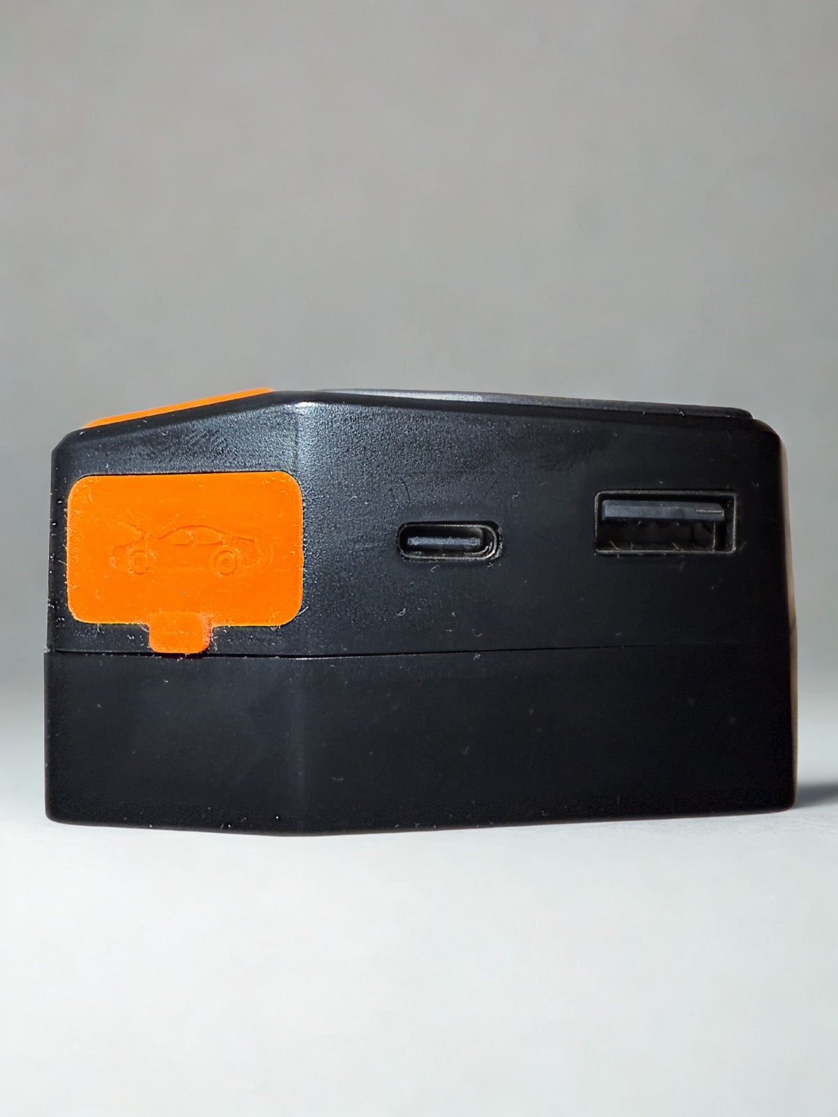 Стартиращо устройство за автомобил Jump Starter