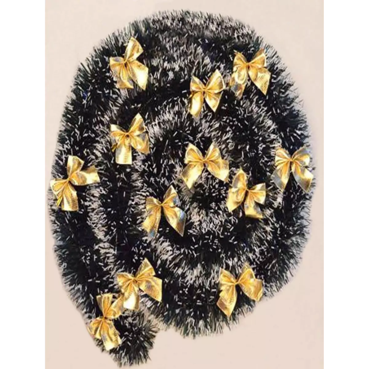 Гирлянд със златисти панделки