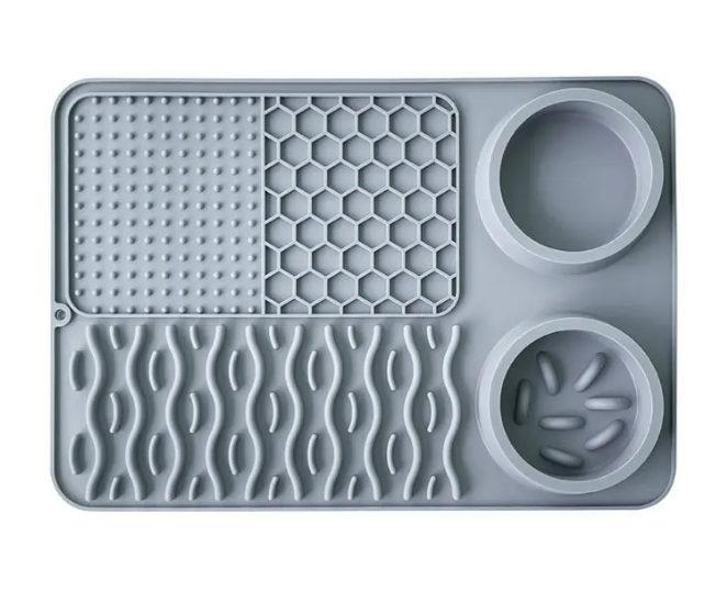 Подложка с купички за близане и бавно хранене на кучета и котки