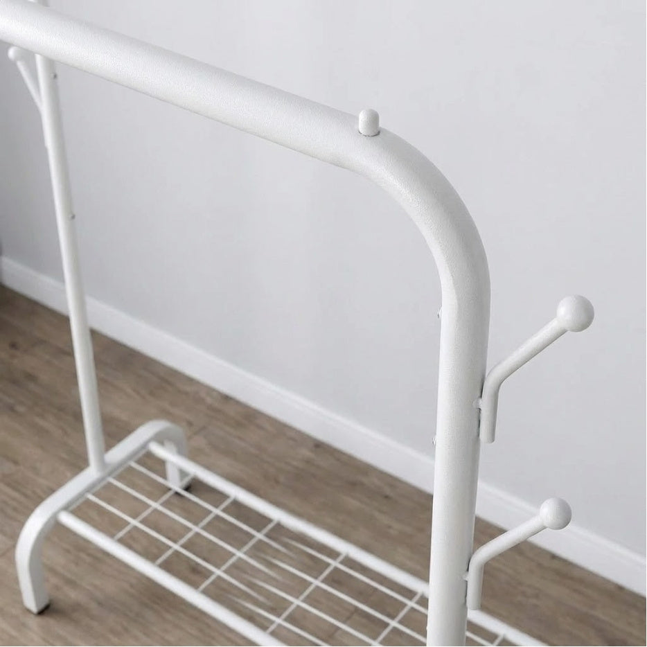 Метален щендер за дрехи и закачалки