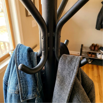 Метална закачалка за дрехи